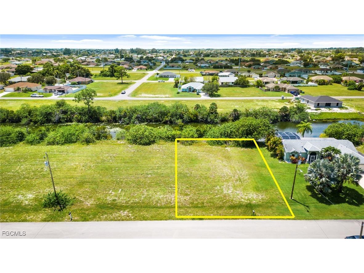342 NE 25th Terrace Cape Coral FL 33909 2025025271 image1