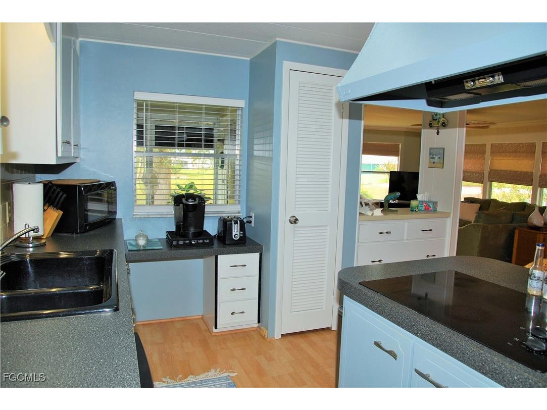 342 Nicklaus Boulevard North Fort Myers FL 33903 2025023342 image11