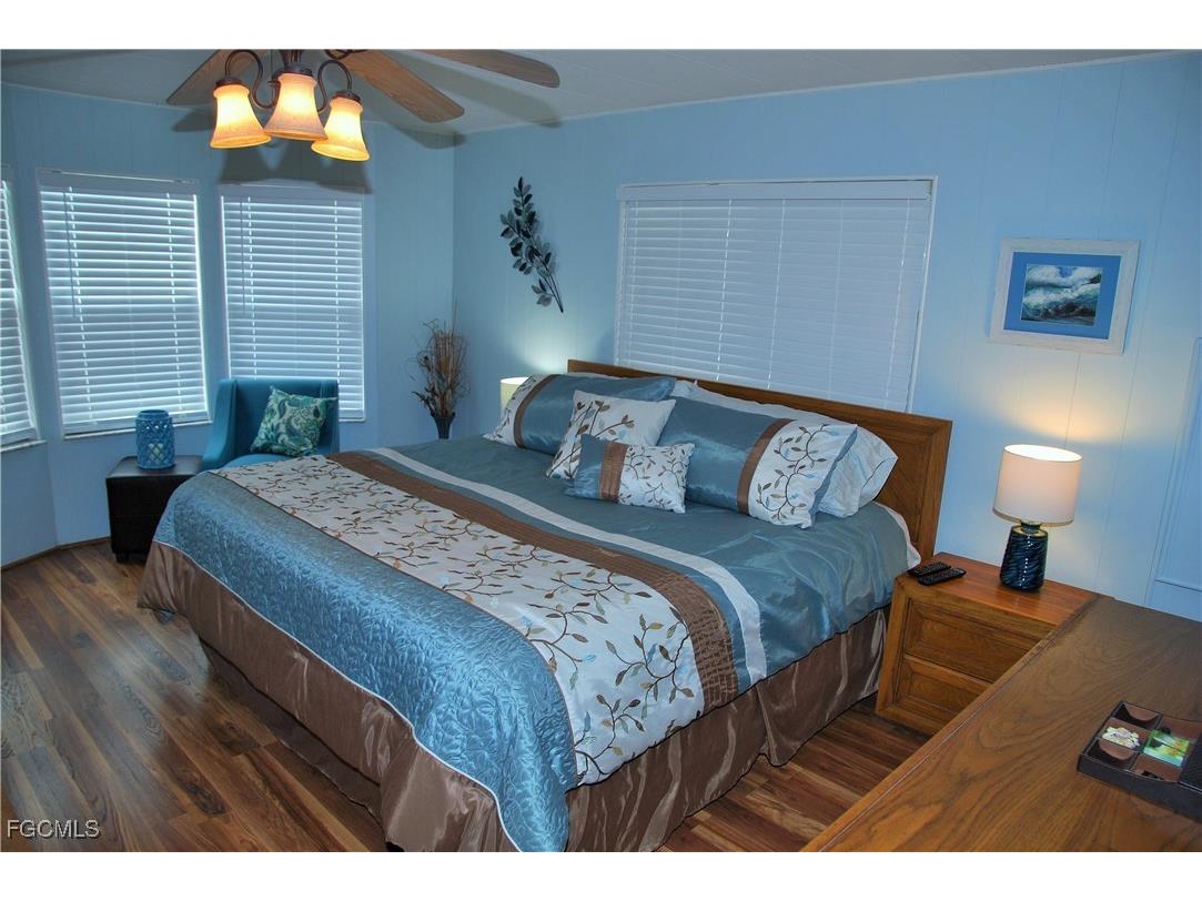 342 Nicklaus Boulevard North Fort Myers FL 33903 2025023342 image29