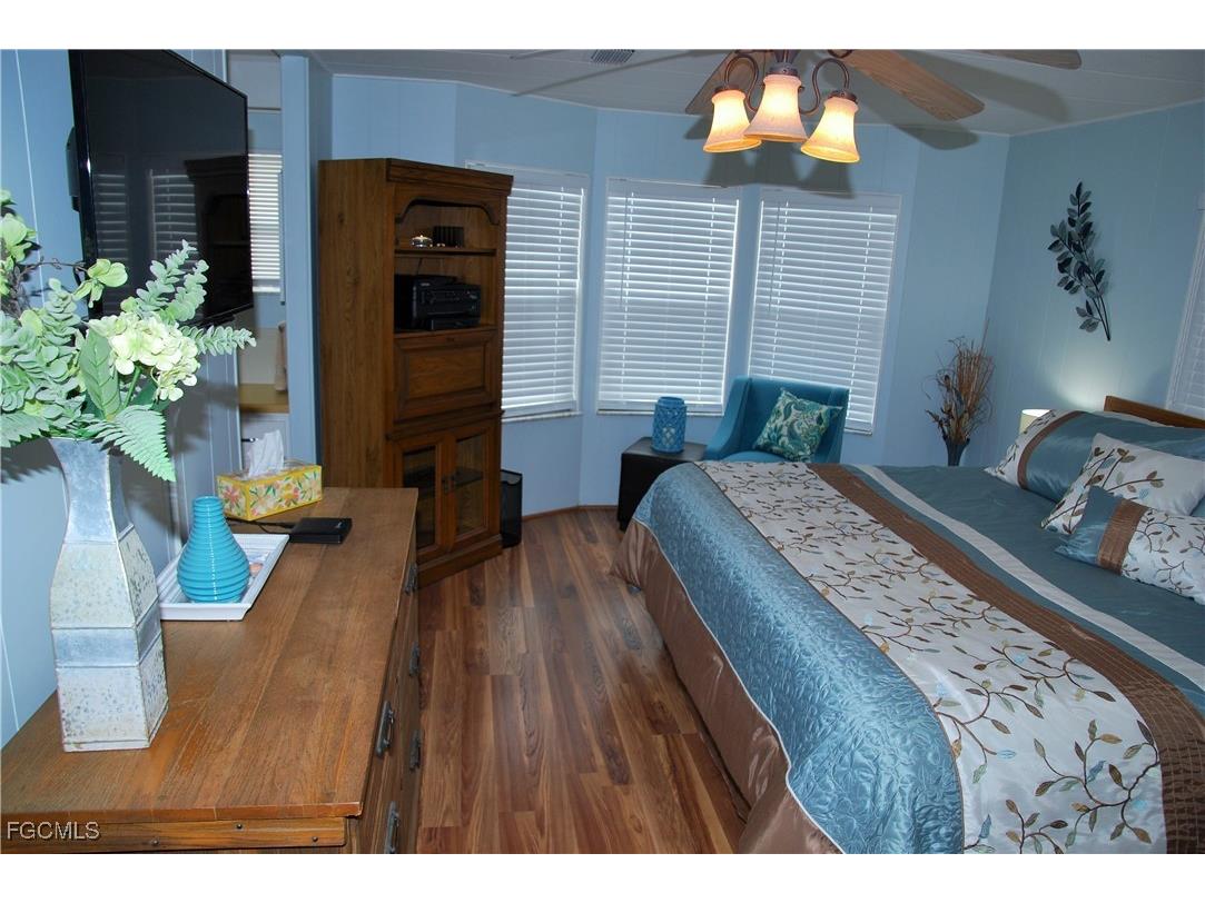 342 Nicklaus Boulevard North Fort Myers FL 33903 2025023342 image30