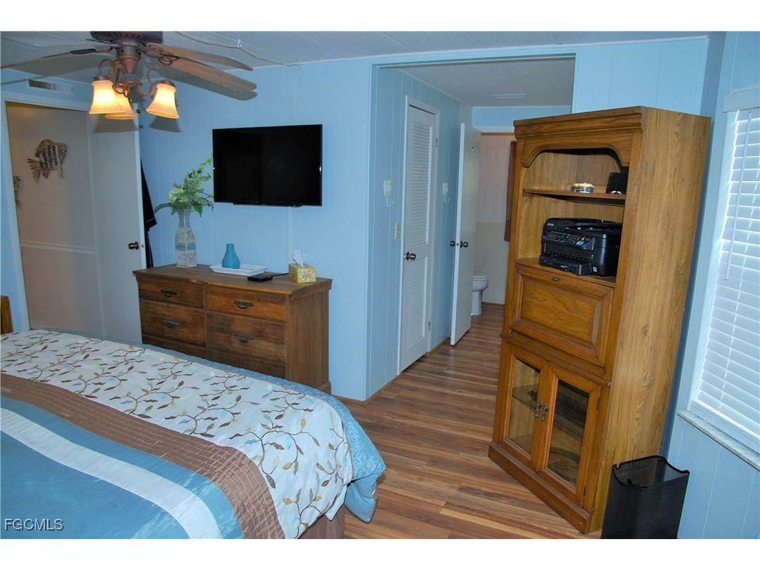 342 Nicklaus Boulevard North Fort Myers FL 33903 2025023342 image33