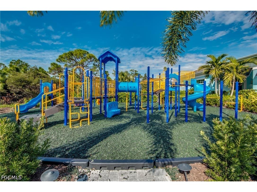 3420 Cancun Court Cape Coral FL 33909 2026024878 image35