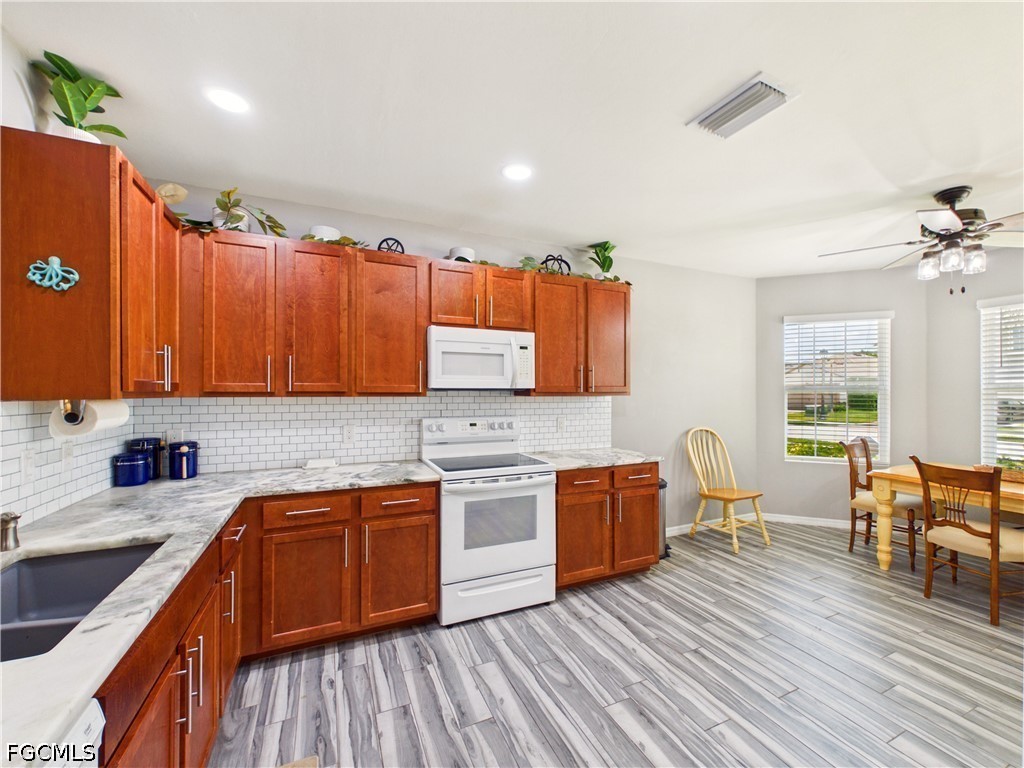 3420 Cancun Court Cape Coral FL 33909 2026024878 image4