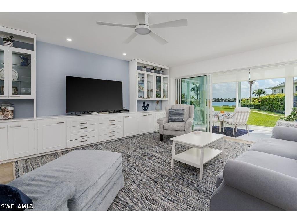 3420 Gulf Shore Boulevard N #14 Naples FL 34103 226021003 image2