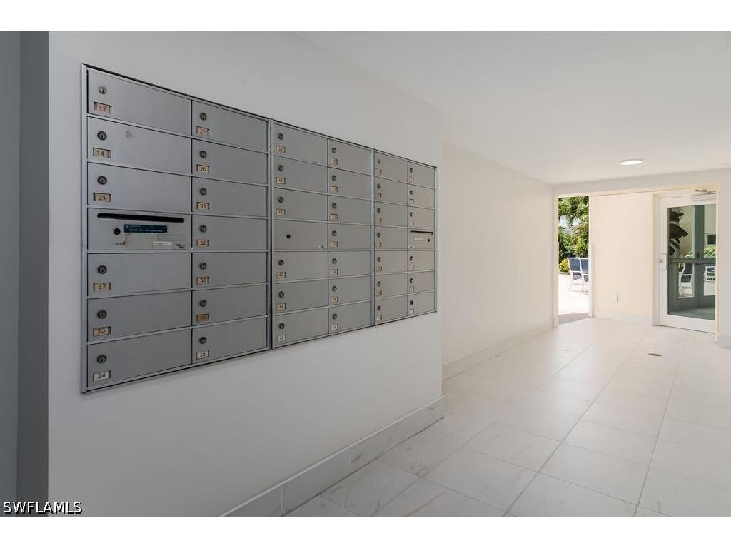 3420 Gulf Shore Boulevard N #14 Naples FL 34103 226021003 image28