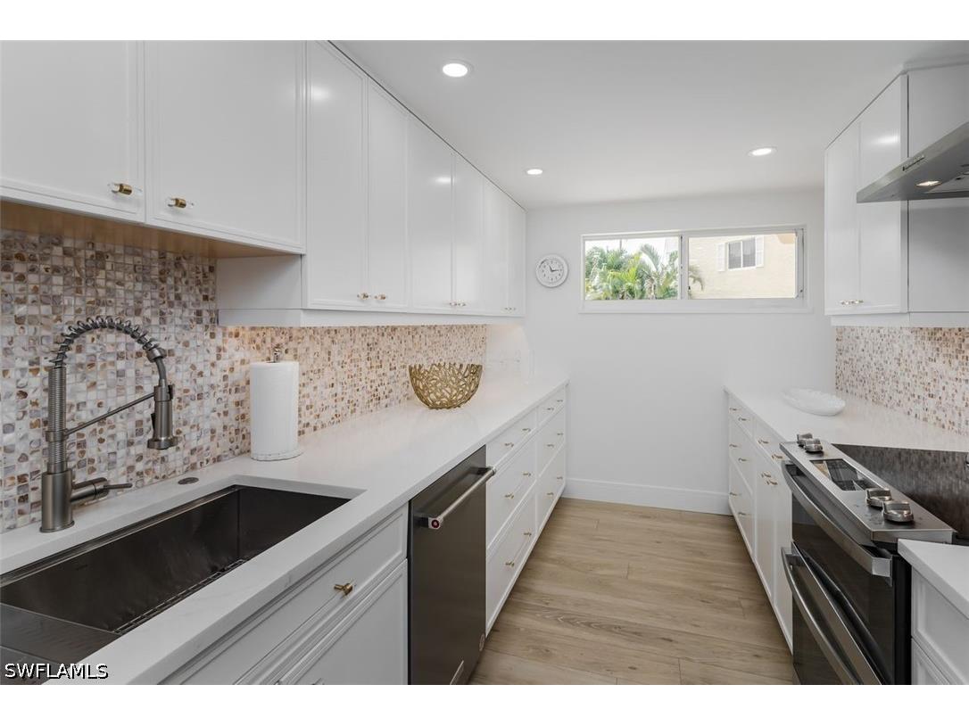 3420 Gulf Shore Boulevard N #14 Naples FL 34103 226021003 image8