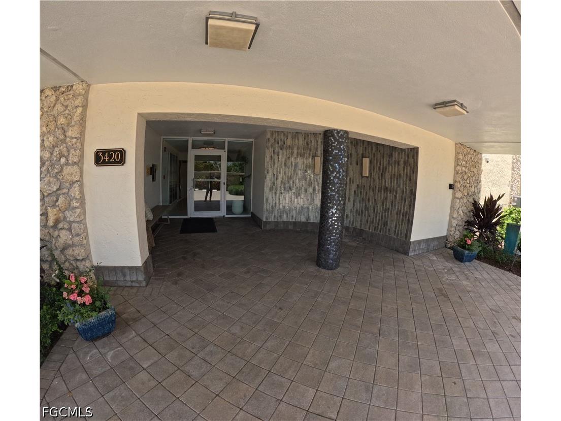 3420 Gulf Shore Boulevard N #43 Naples FL 34103 2026025452 image2