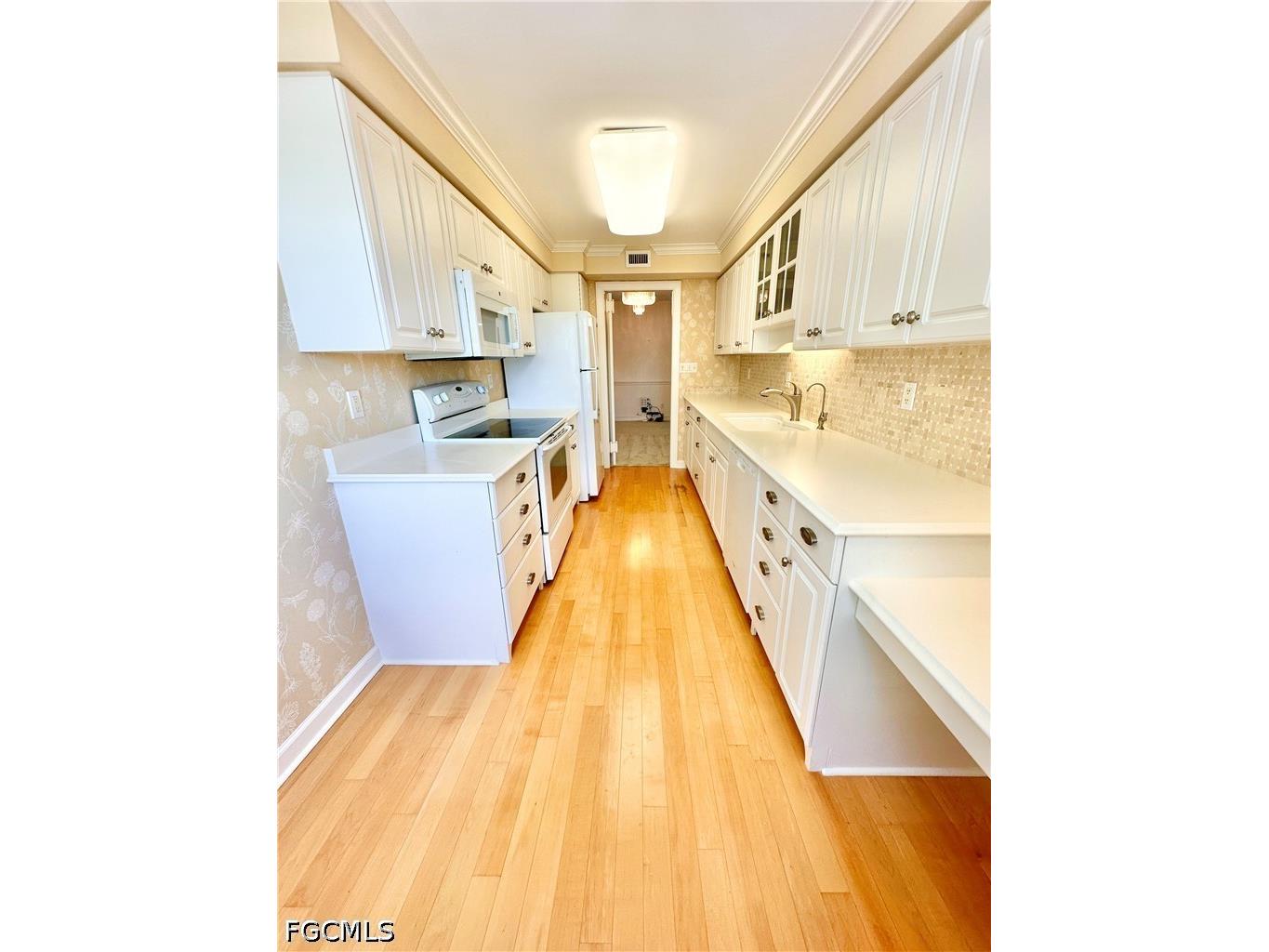 3420 Gulf Shore Boulevard N #43 Naples FL 34103 2026025452 image4