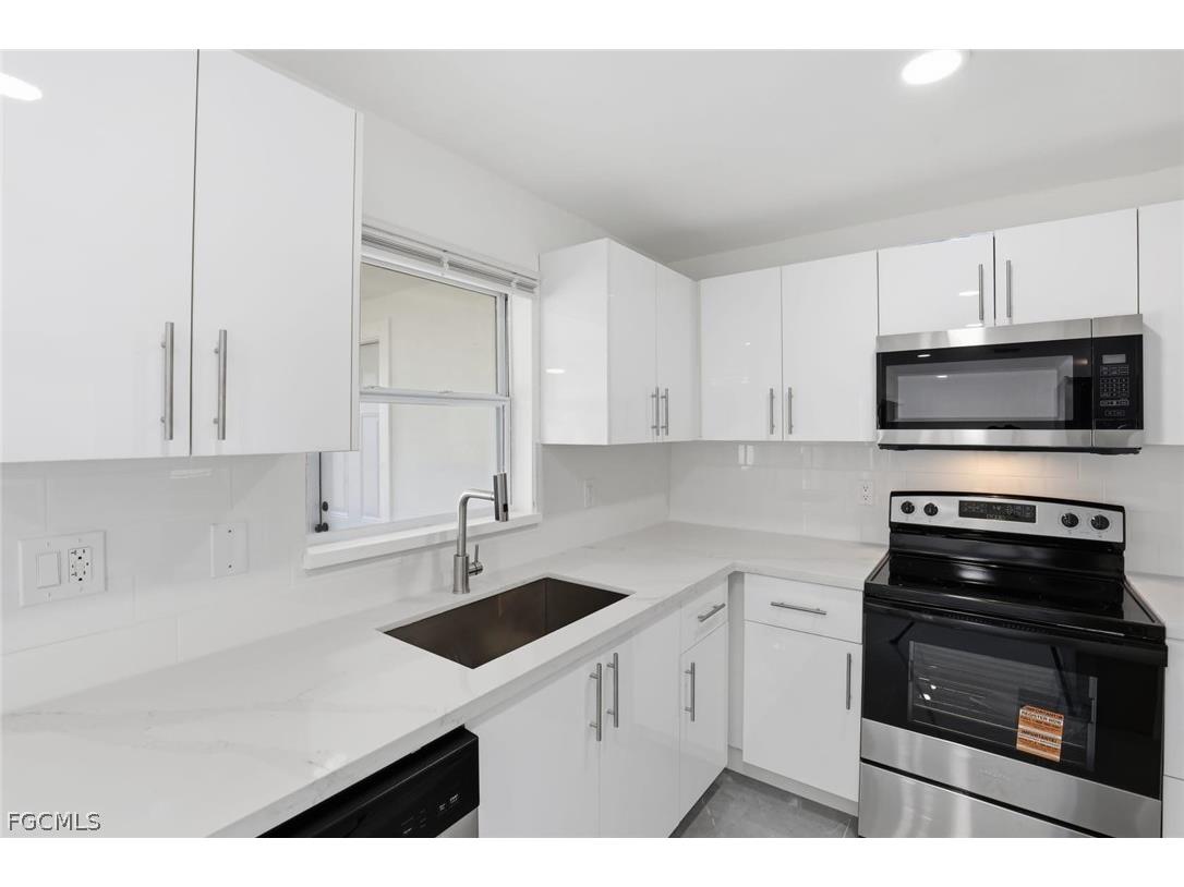 3420 SE 4th Place Cape Coral FL 33904 2026012638 image10