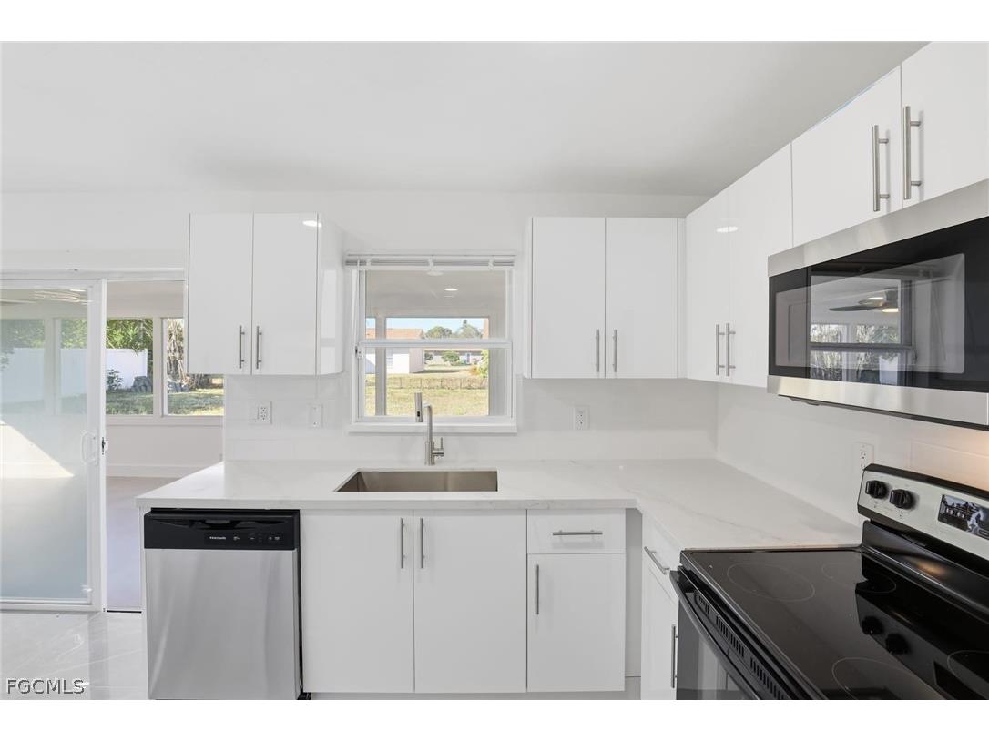 3420 SE 4th Place Cape Coral FL 33904 2026012638 image12