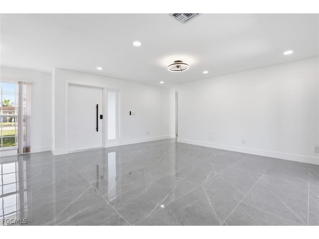 3420 SE 4th Place Cape Coral FL 33904 2026012638 image4