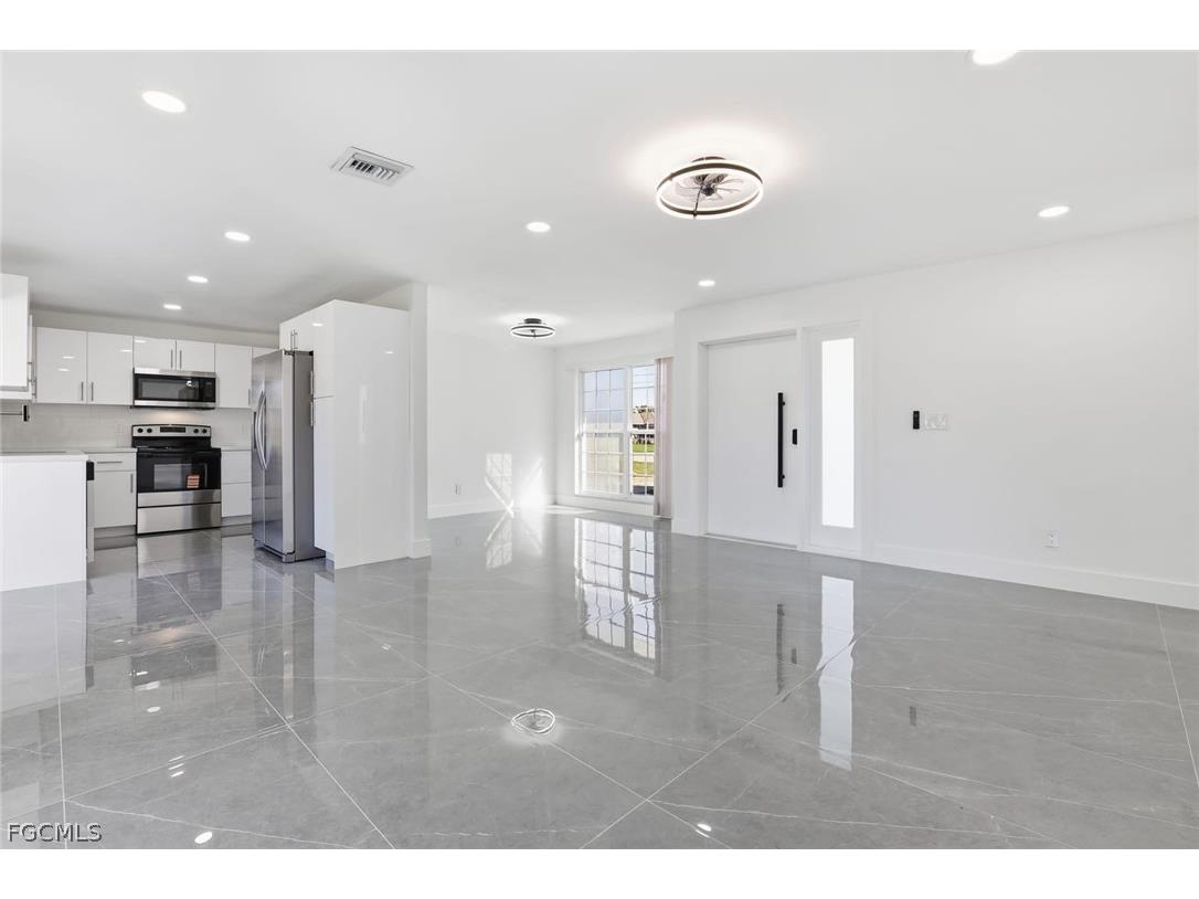 3420 SE 4th Place Cape Coral FL 33904 2026012638 image6