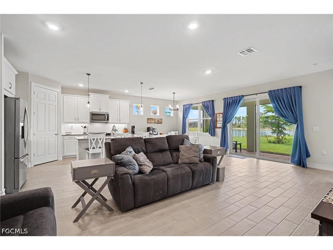 3421 Cherry Palm Drive North Fort Myers FL 33917 2026029051 image8