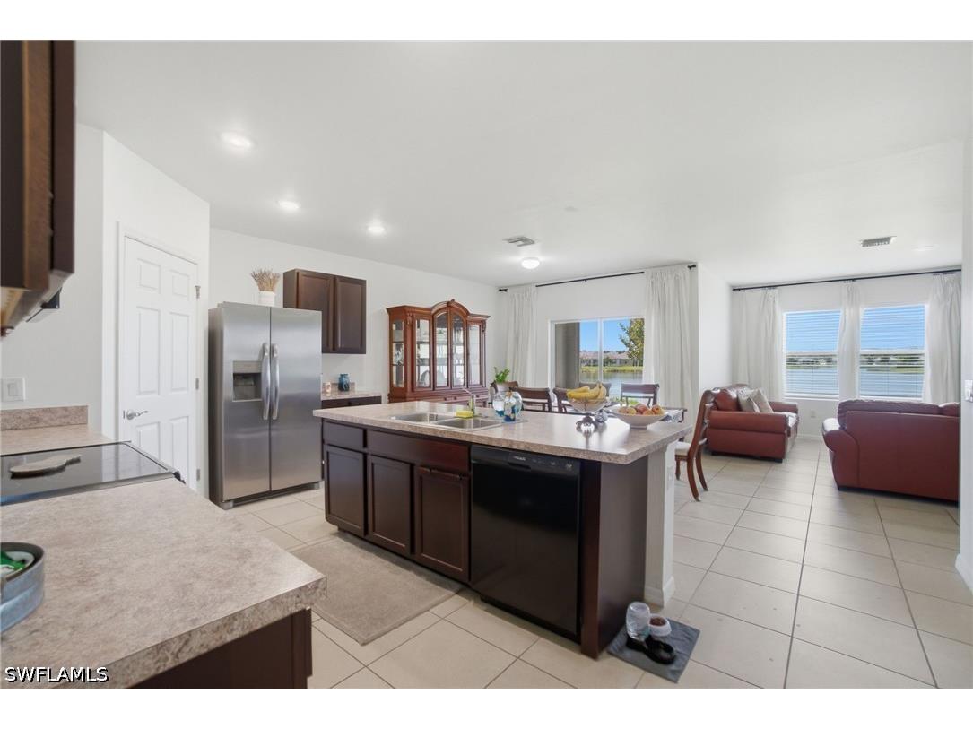 3422 Cancun Court Cape Coral FL 33909 226013035 image4