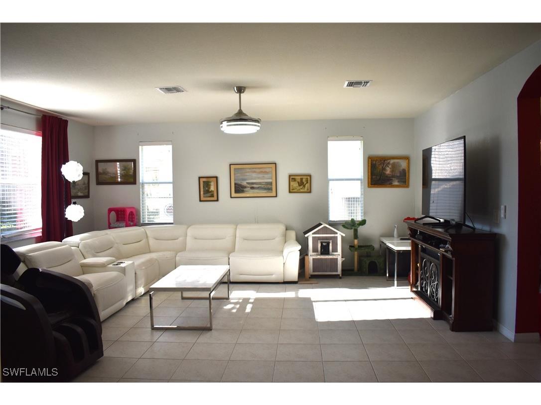 3424 Dandolo Circle Cape Coral FL 33909 225068228 image8