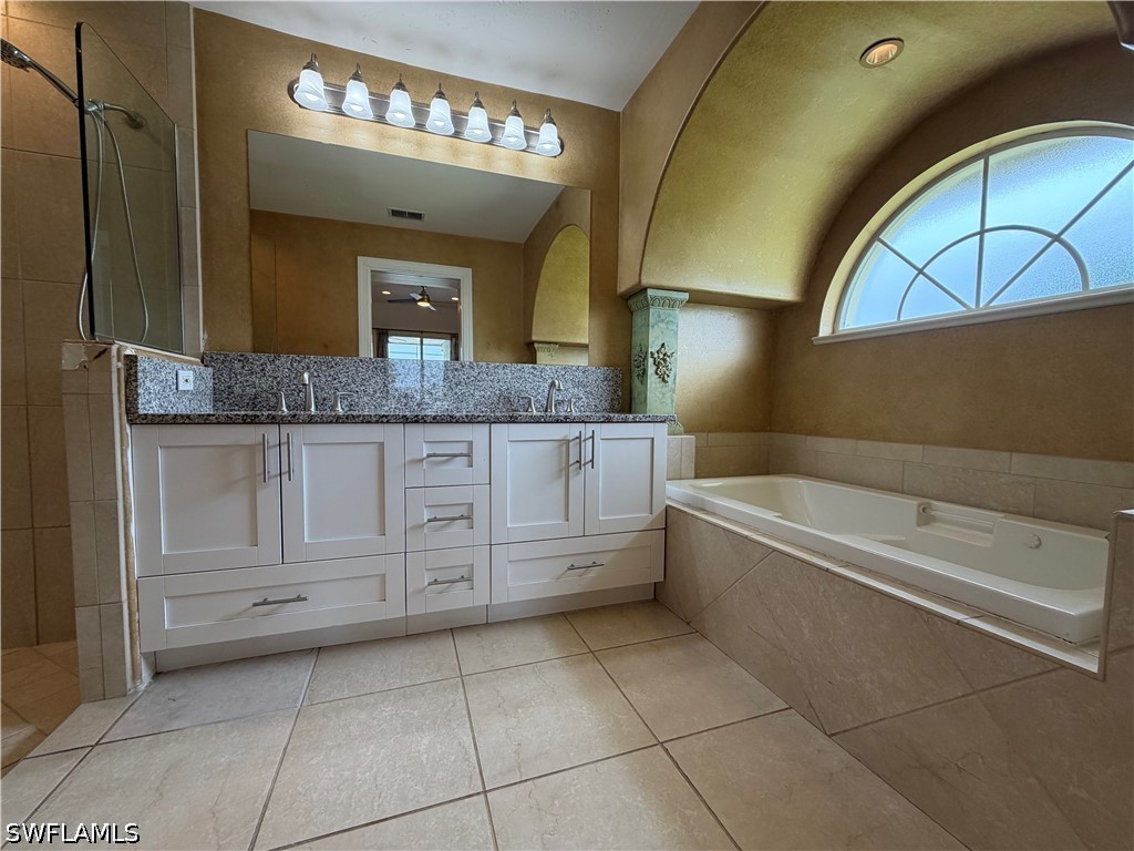 3425 Anton Court Naples FL 34109 226021835 image21