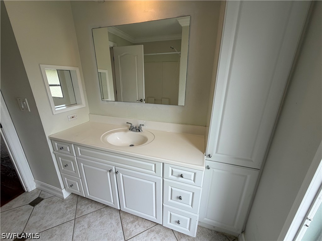3425 Anton Court Naples FL 34109 226021835 image28