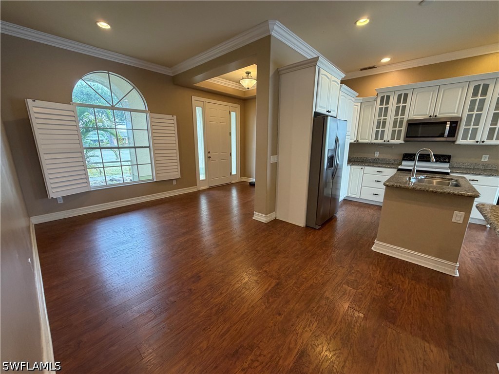 3425 Anton Court Naples FL 34109 226021835 image3