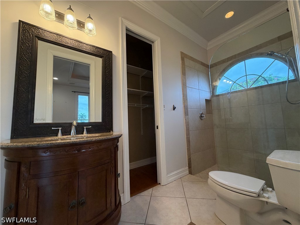 3425 Anton Court Naples FL 34109 226021835 image38
