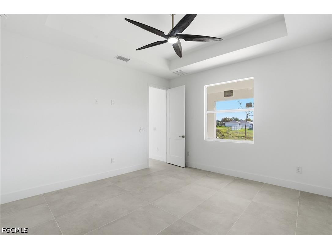 3425 NE 14th Place Cape Coral FL 33909 2026017238 image14