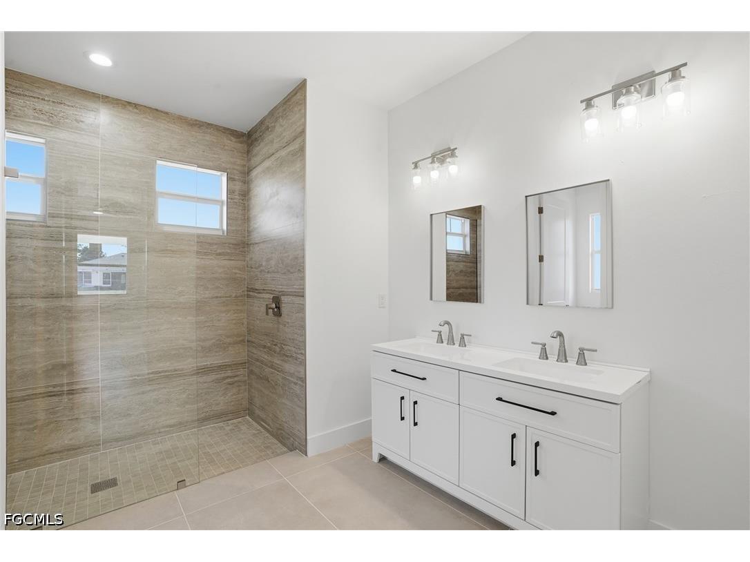 3425 NE 14th Place Cape Coral FL 33909 2026017238 image15