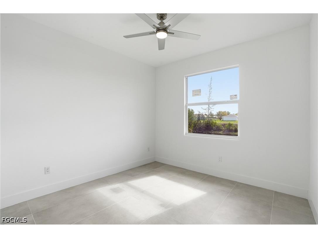 3425 NE 14th Place Cape Coral FL 33909 2026017238 image17