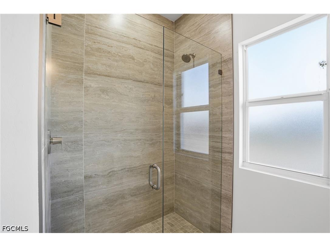 3425 NE 14th Place Cape Coral FL 33909 2026017238 image20