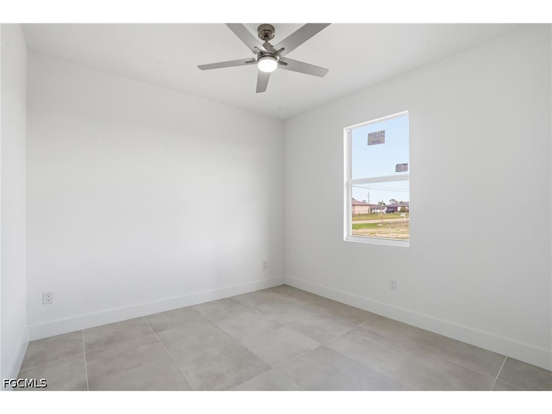 3425 NE 14th Place Cape Coral FL 33909 2026017238 image21