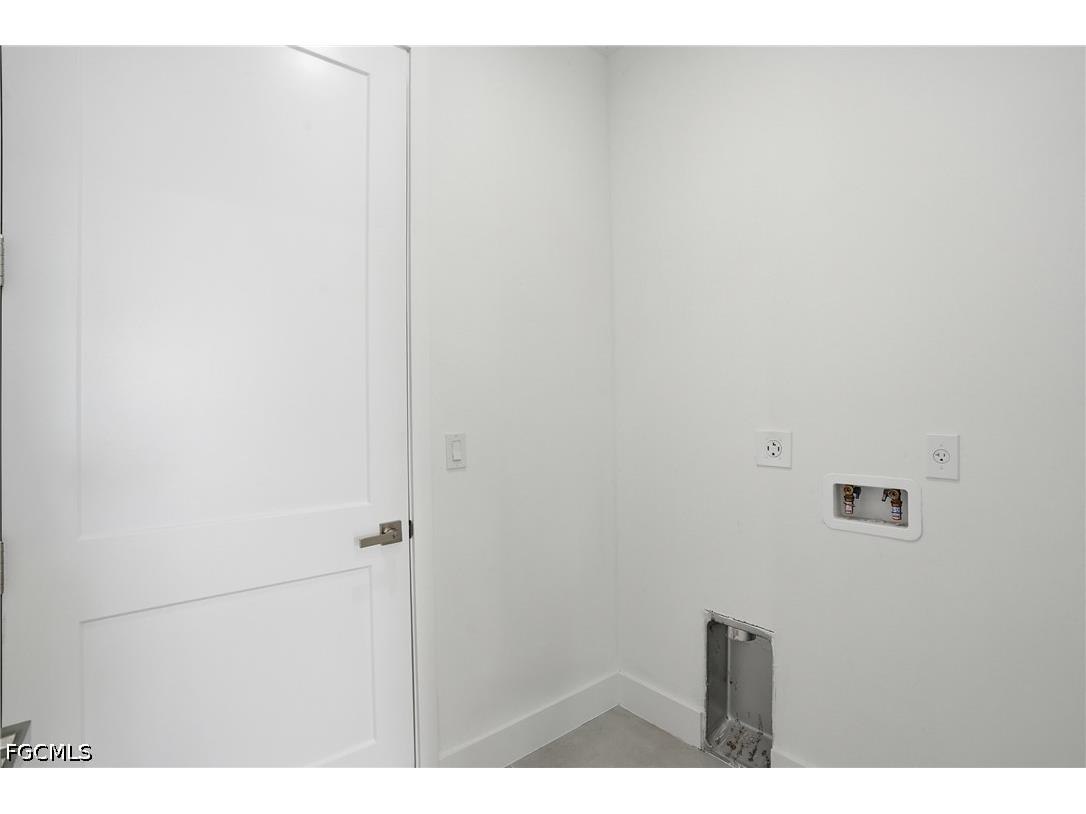 3425 NE 14th Place Cape Coral FL 33909 2026017238 image23