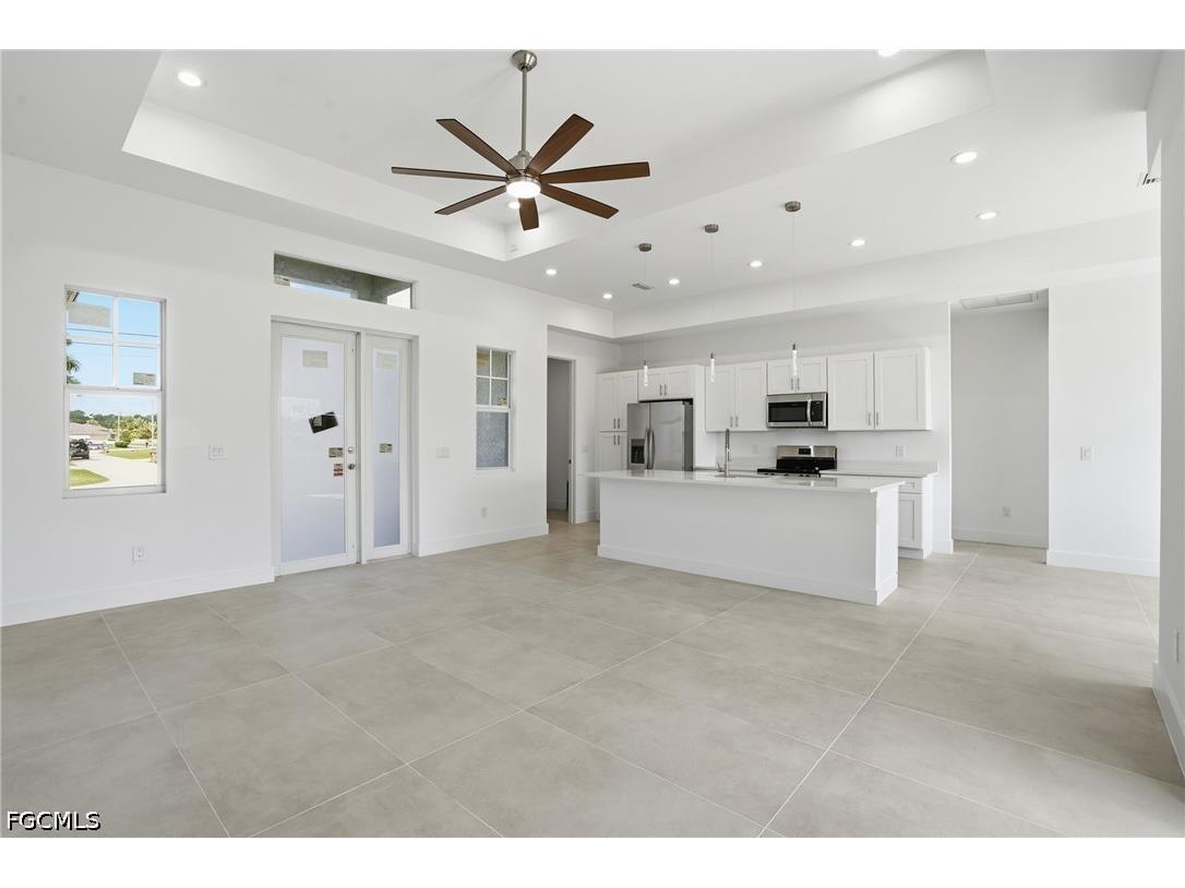 3425 NE 14th Place Cape Coral FL 33909 2026017238 image4