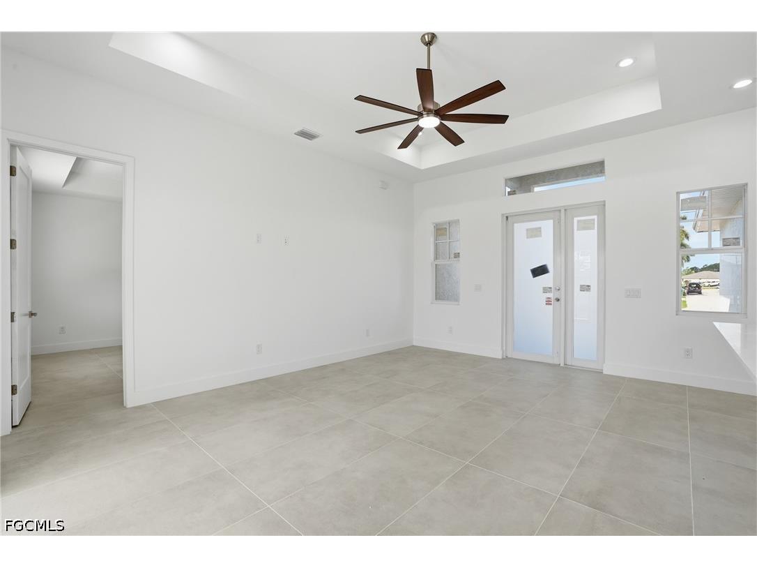 3425 NE 14th Place Cape Coral FL 33909 2026017238 image5