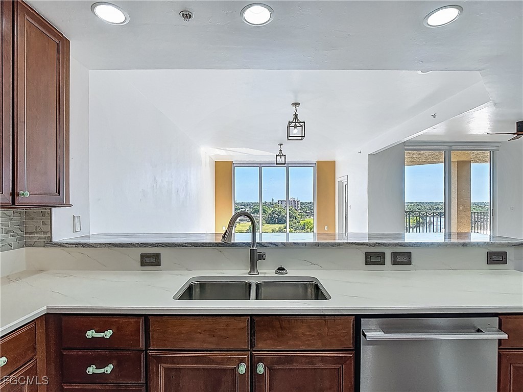 3426 Hancock Bridge Parkway #706 North Fort Myers FL 33903 2025021832 image17