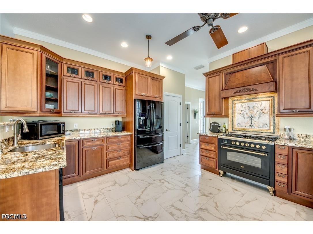 3426 SW 7th Lane Cape Coral FL 33991 2026025649 image2