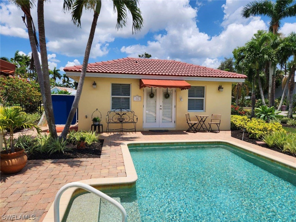 3427 Mcgregor Boulevard Fort Myers FL 33901 223040123 image1