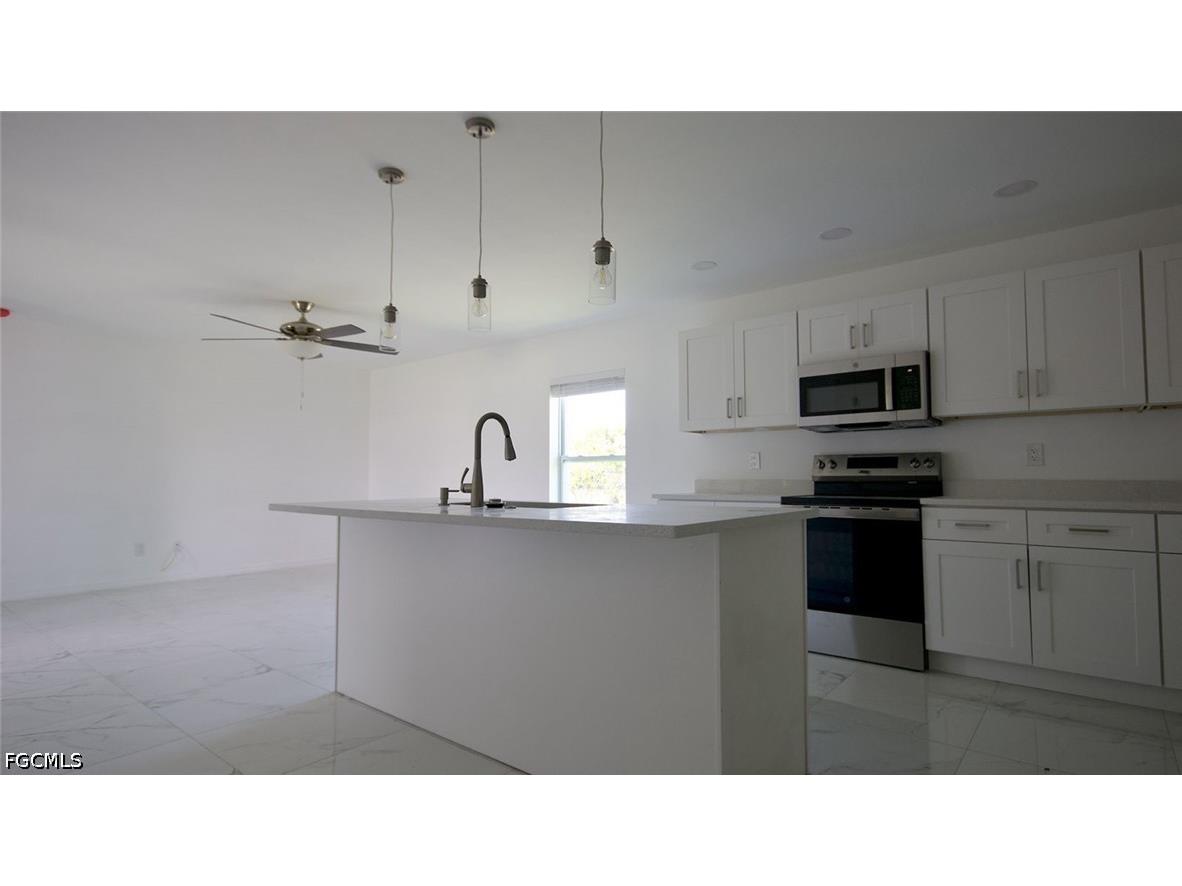 3428 Jeffcott Street Fort Myers FL 33916 2026026216 image5