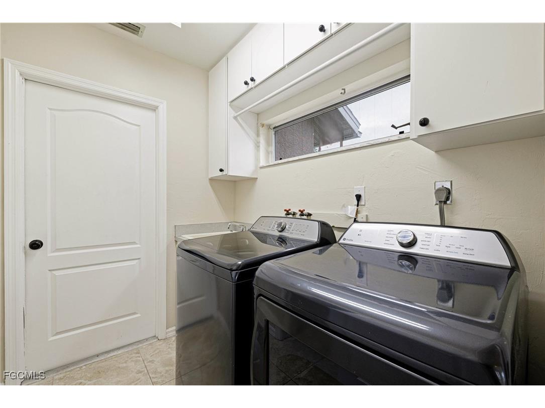 3428 SW 7th Terrace Cape Coral FL 33991 2025008423 image35