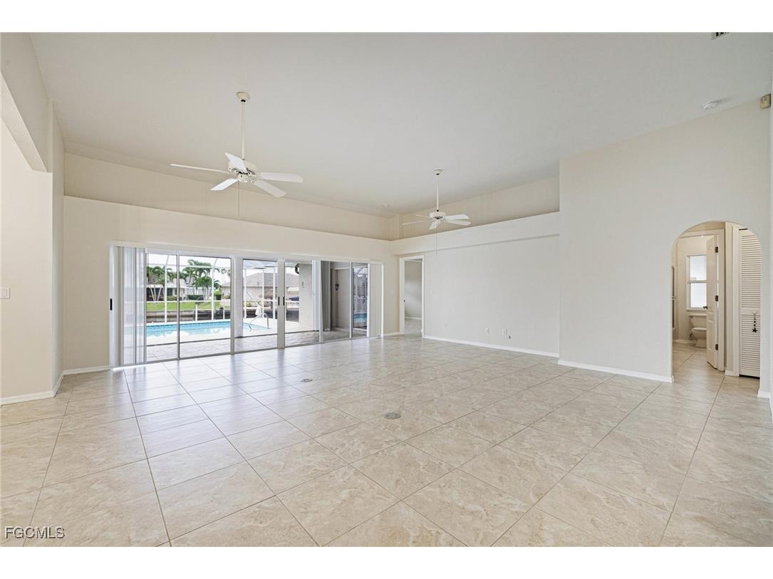 3428 SW 7th Terrace Cape Coral FL 33991 2025008423 image5