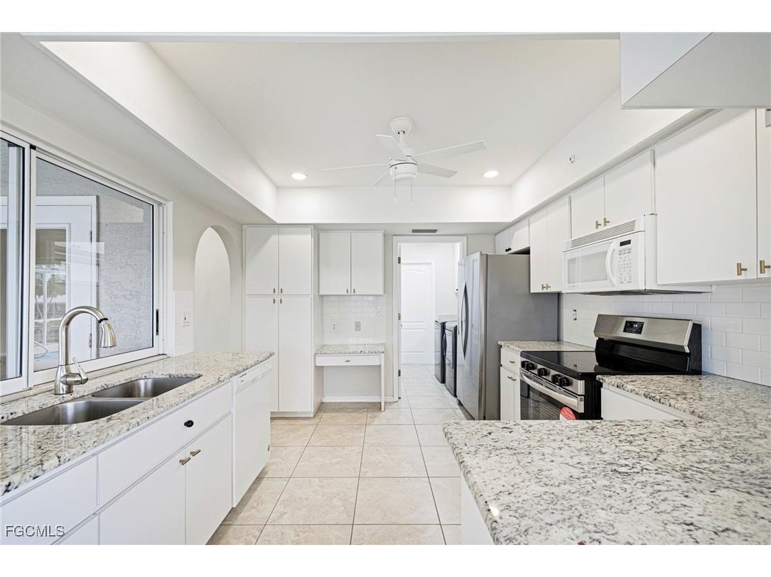 3428 SW 7th Terrace Cape Coral FL 33991 2025008423 image8