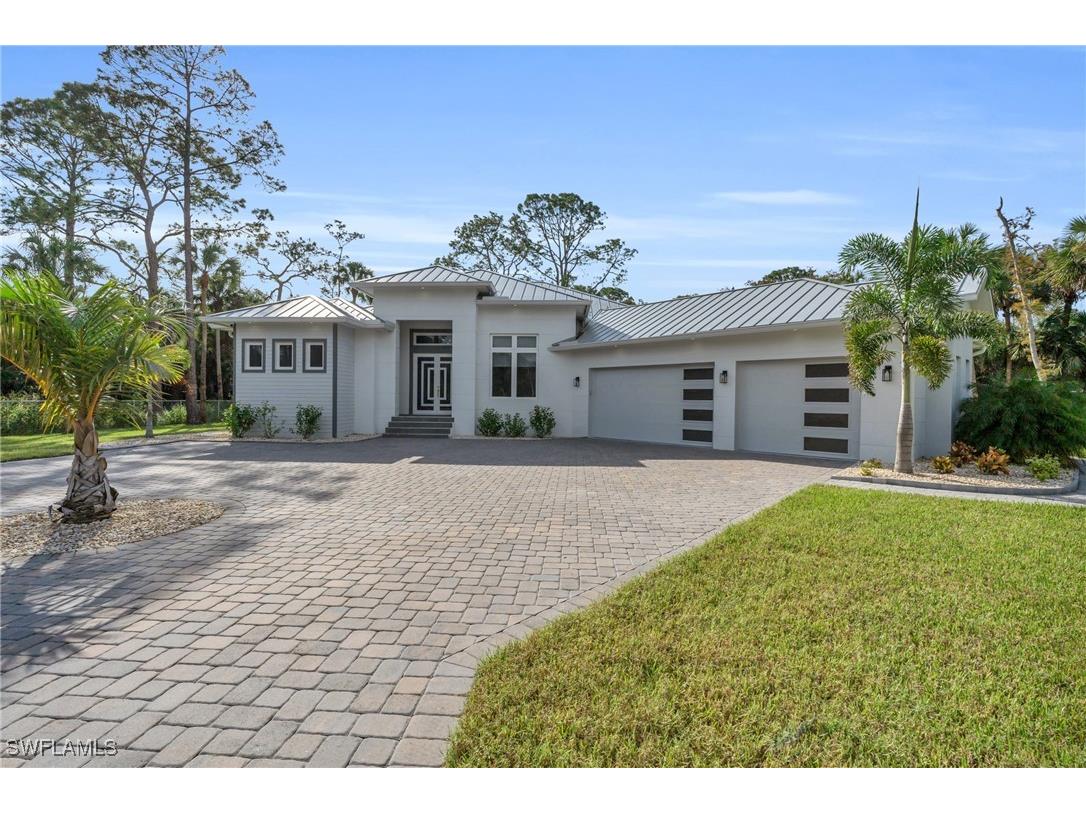 343 9th Street NW Naples FL 34120 224083363 image1