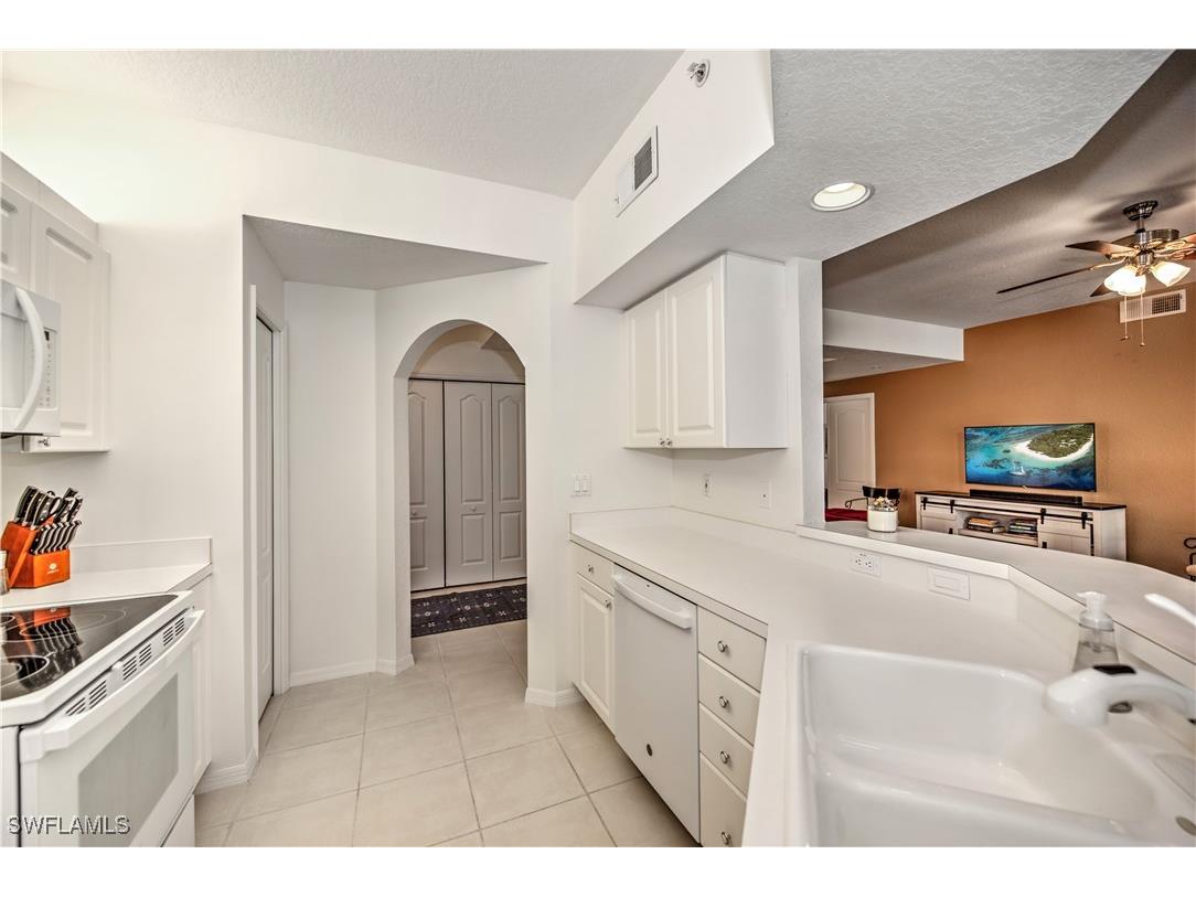 343 Dover Place #A104 Naples FL 34104 225071523 image18