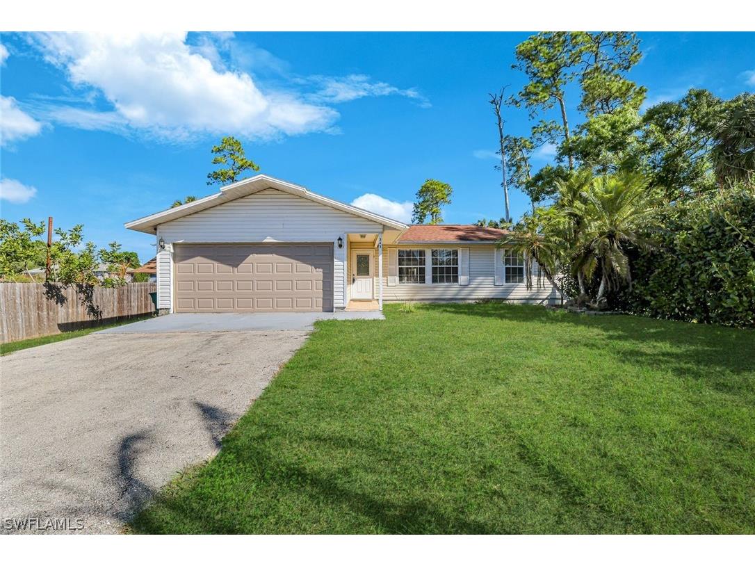343 Golden Gate Boulevard E Naples FL 34120 226012289 image1