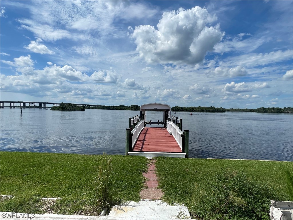 343 Shoreland Drive Fort Myers FL 33905 223067279 image1