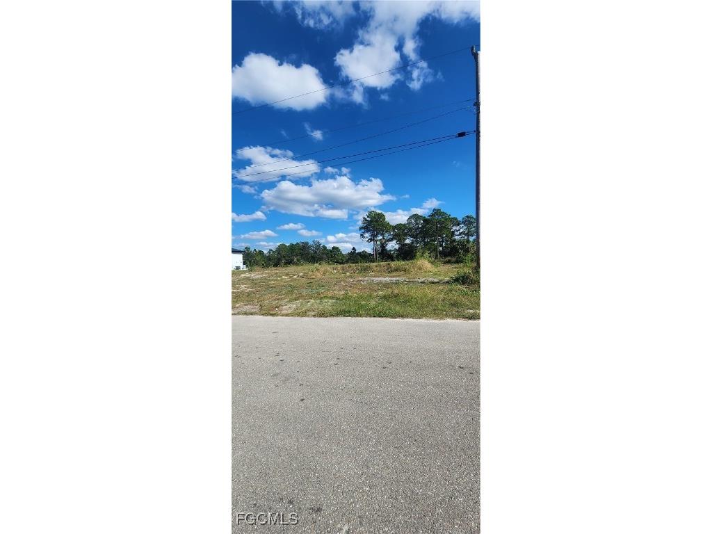 343 Western Avenue S Lehigh Acres FL 33974 2025023808 image1