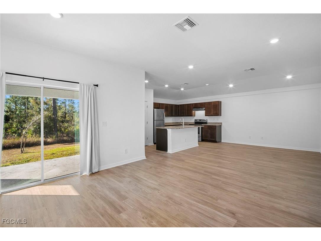 343 Reeves Street Lehigh Acres FL 33972 2025013772 image5