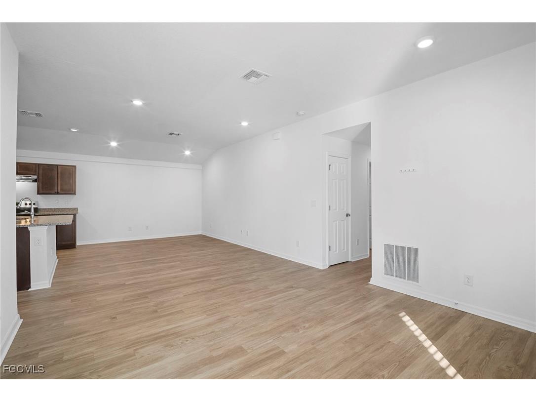 343 Reeves Street Lehigh Acres FL 33972 2025013772 image7