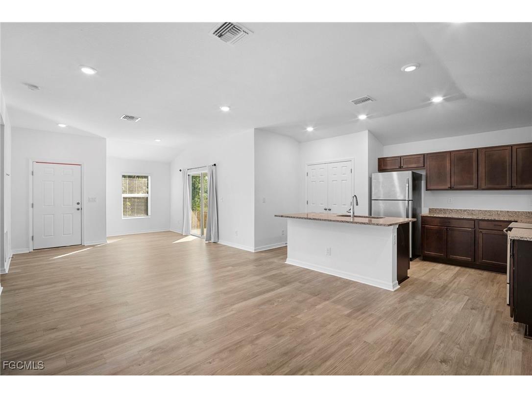 343 Reeves Street Lehigh Acres FL 33972 2025013772 image8