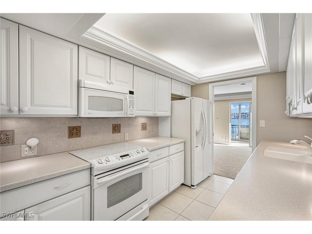 3430 Gulf Shore Boulevard N #2B Naples FL 34103 225084501 image7