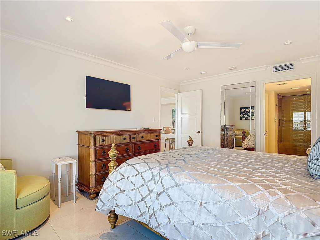 3430 Gulf Shore Boulevard N #3B Naples FL 34103 225069498 image21