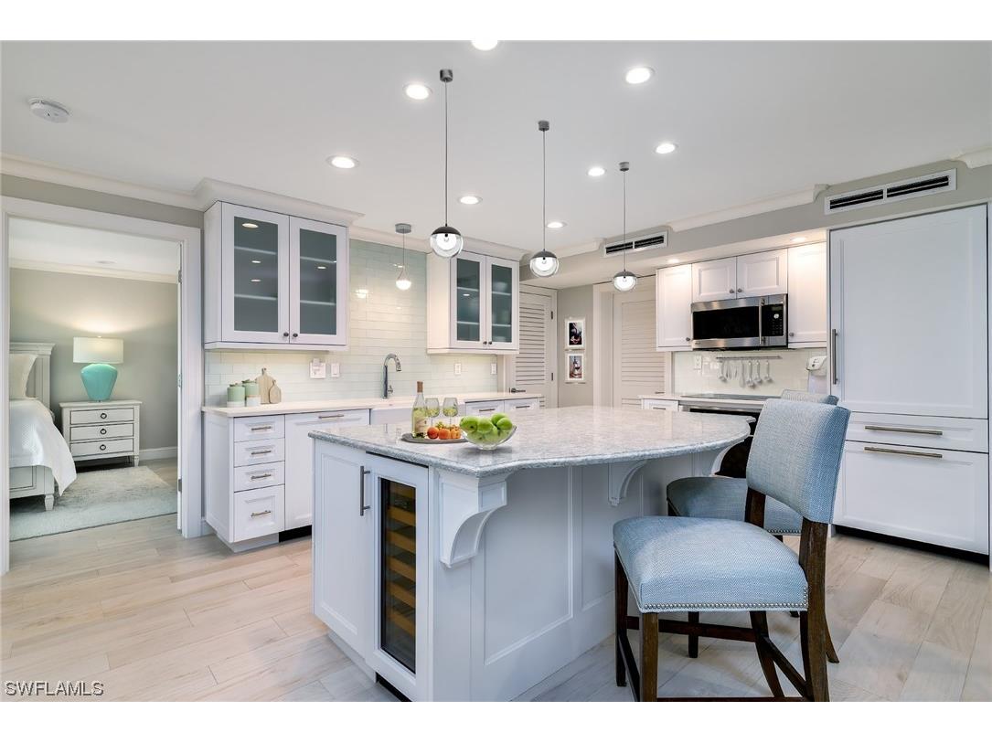 3430 Gulf Shore Boulevard N #3G Naples FL 34103 223094336 image1