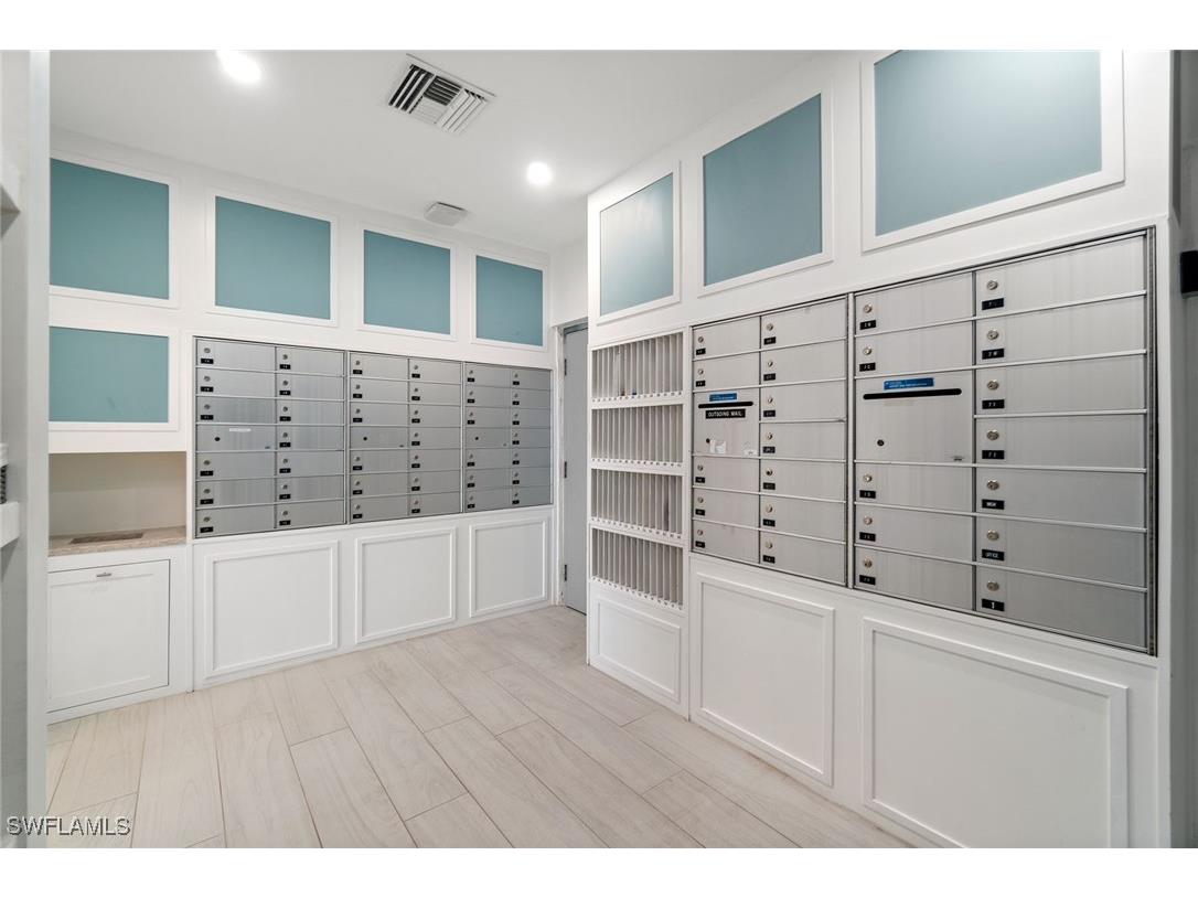 3430 Gulf Shore Boulevard N #4I Naples FL 34103 225039193 image31